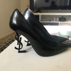 YSL PUMPS